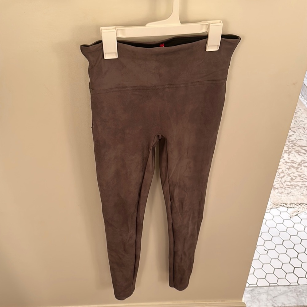 EUC Spanx Faux Leather Medium Leggings
